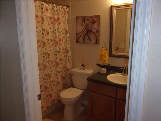Listing Photo 11