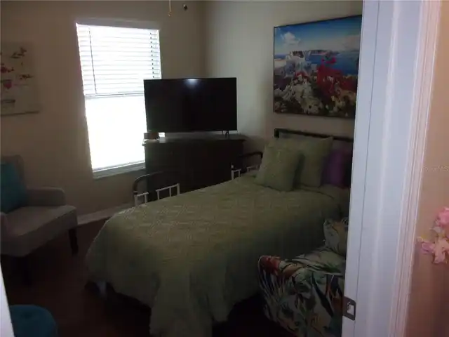 Listing Photo 9