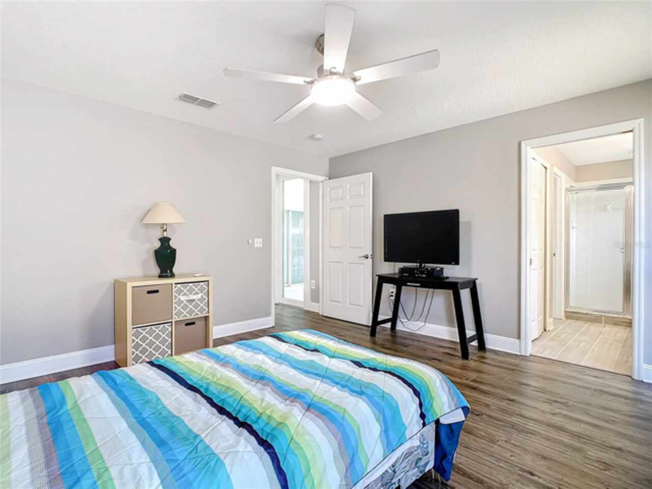 Listing Photo 10