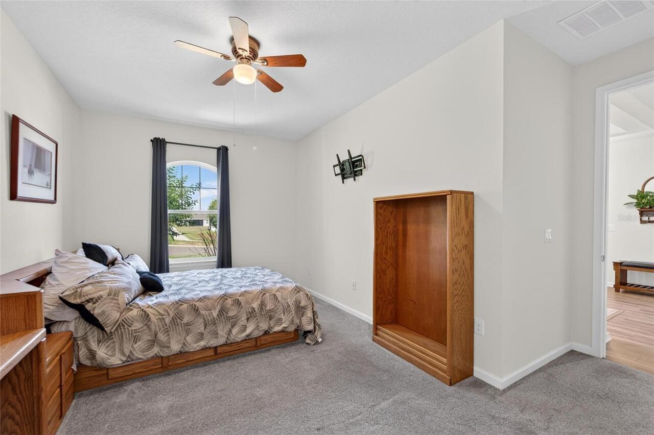 Listing Photo 16