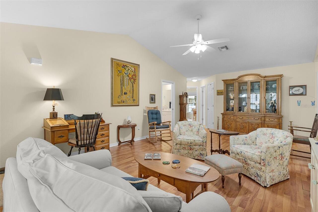 Listing Photo 6