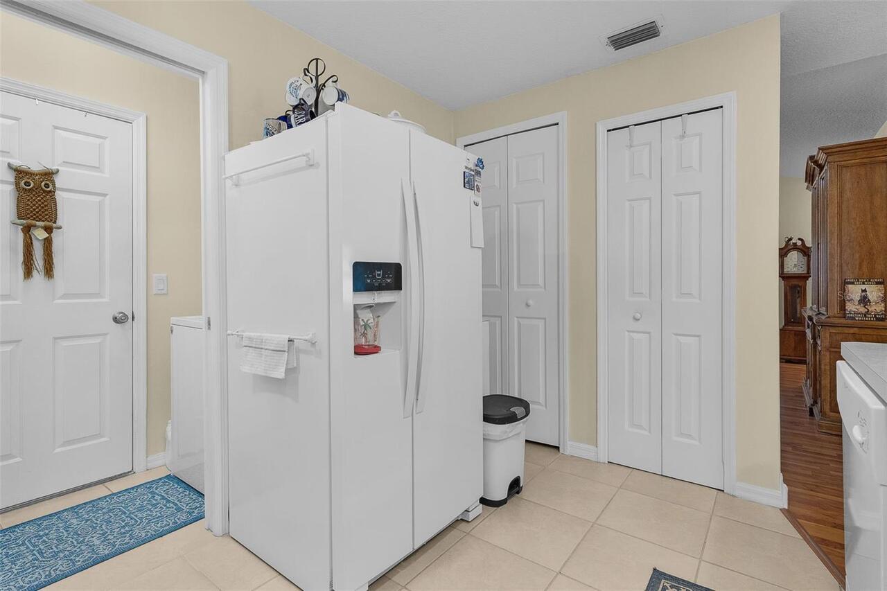 Listing Photo 10