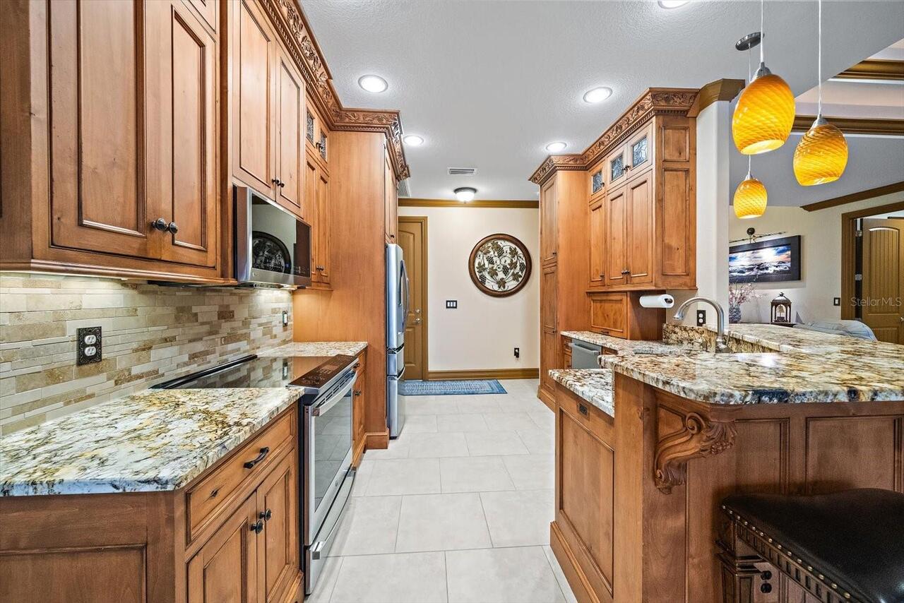 Listing Photo 11
