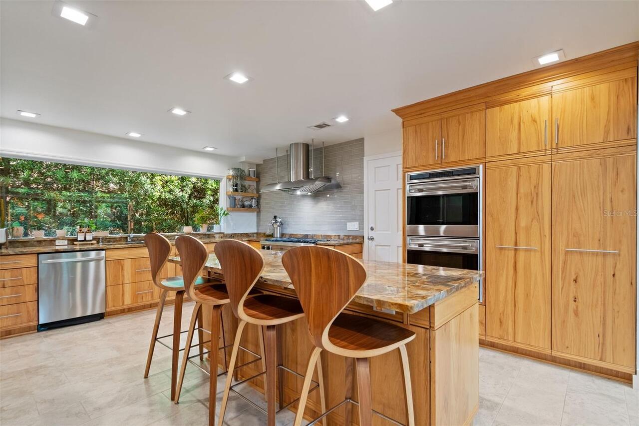 Listing Photo 14