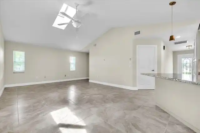 Listing Photo 23