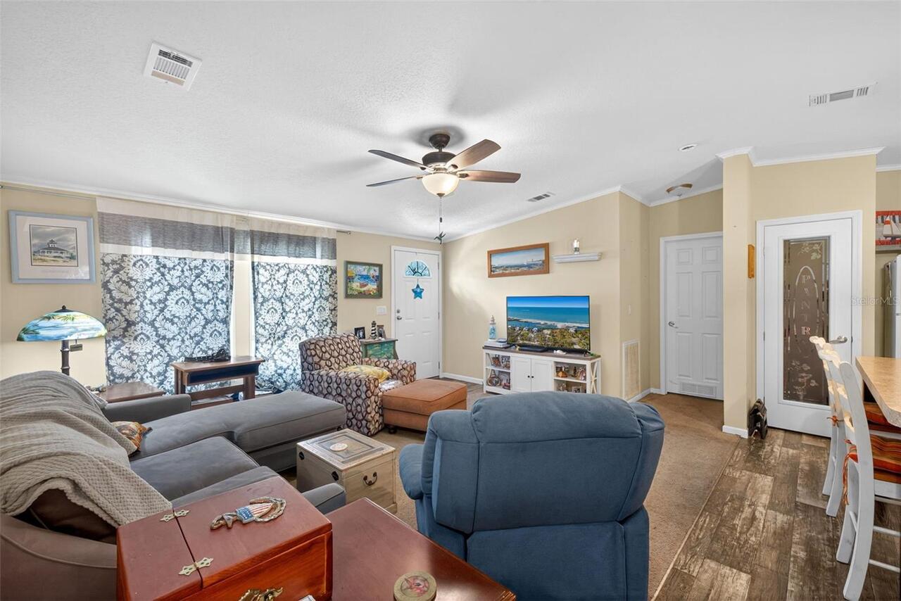 Listing Photo 6