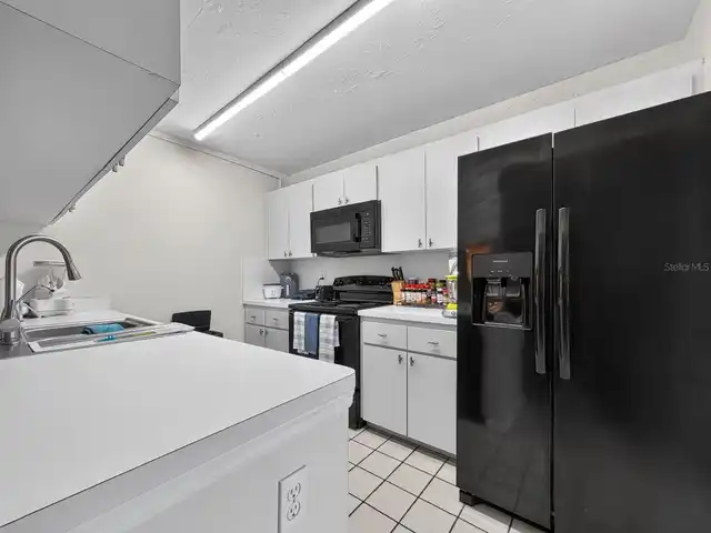 Listing Photo 9