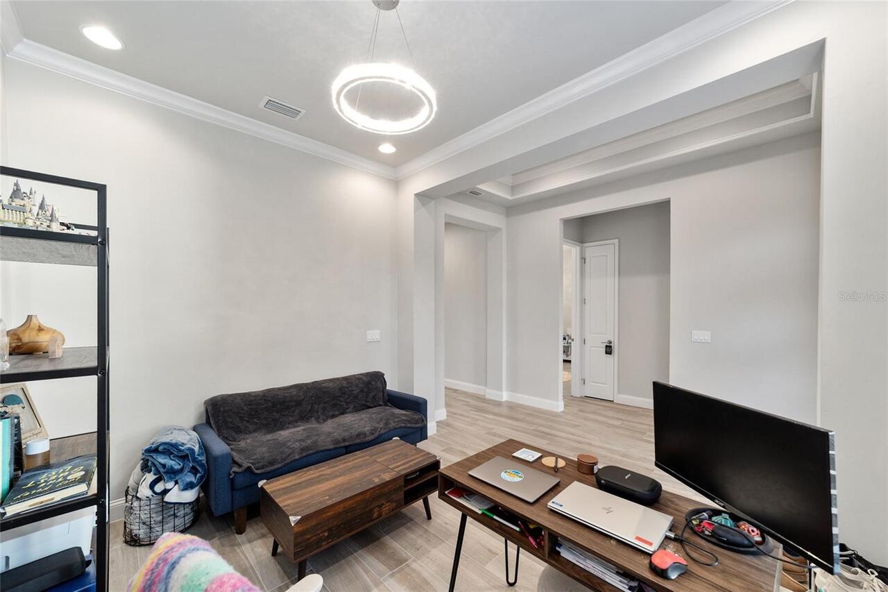 Listing Photo 17