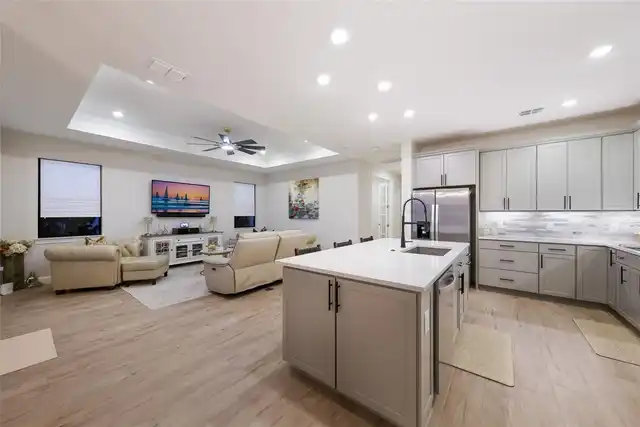 Listing Photo 22