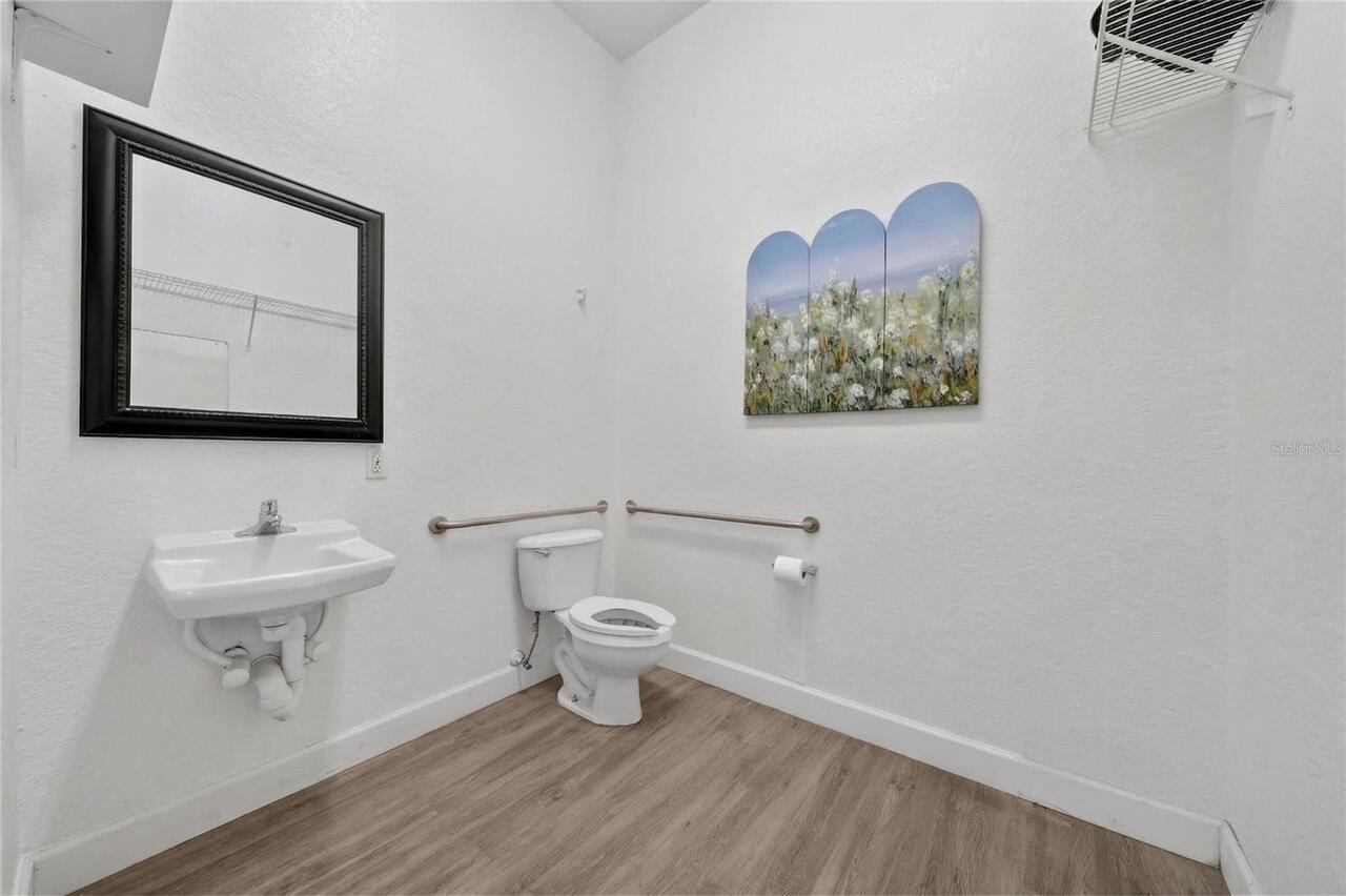 Listing Photo 16