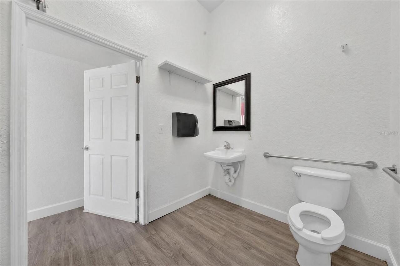 Listing Photo 17