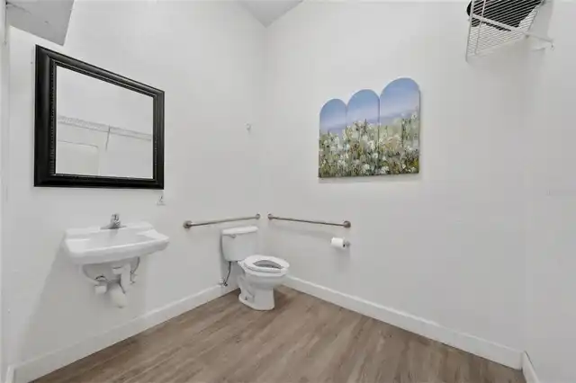 Listing Photo 16