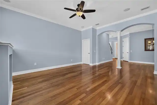Listing Photo 8
