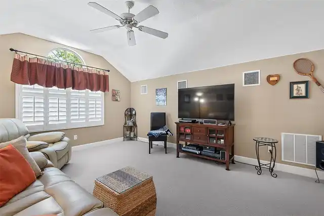 Listing Photo 52