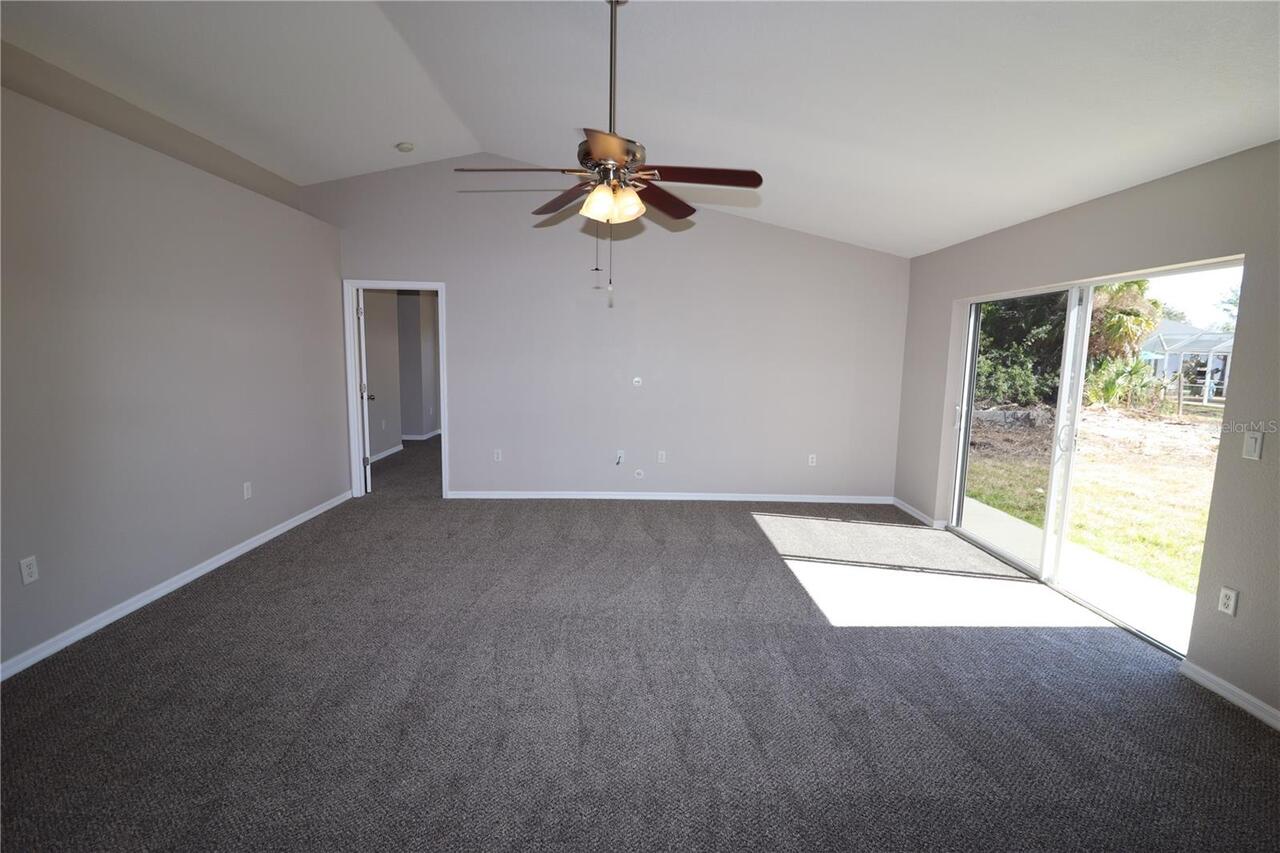 Listing Photo 10
