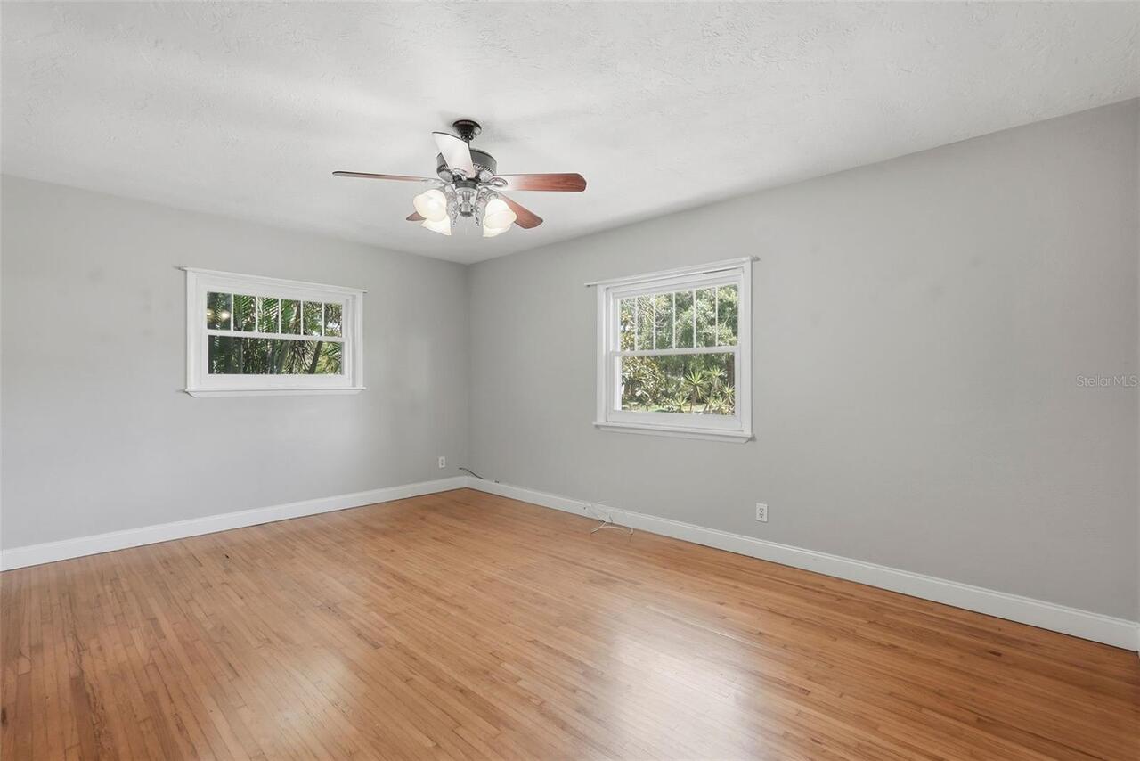 Listing Photo 14