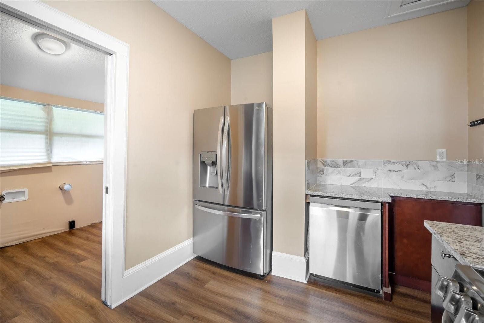 Listing Photo 8