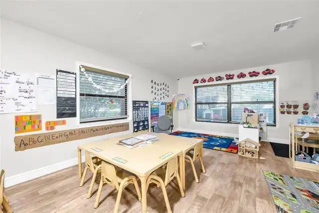 Listing Photo 12