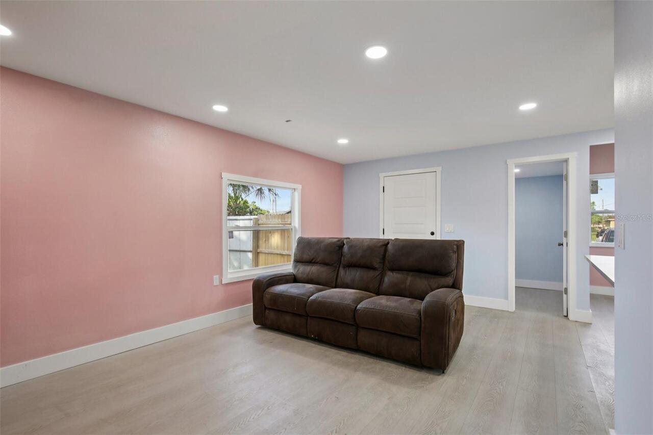 Listing Photo 7