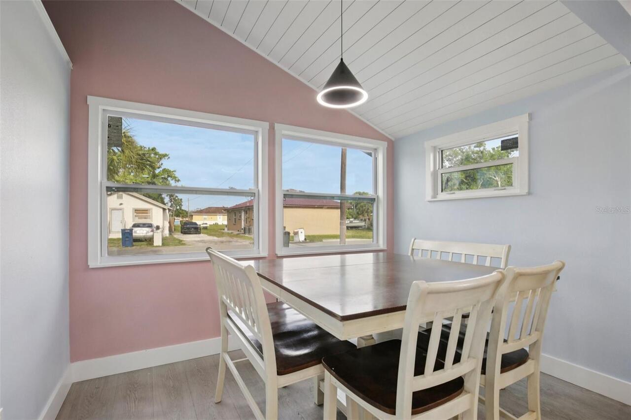 Listing Photo 8