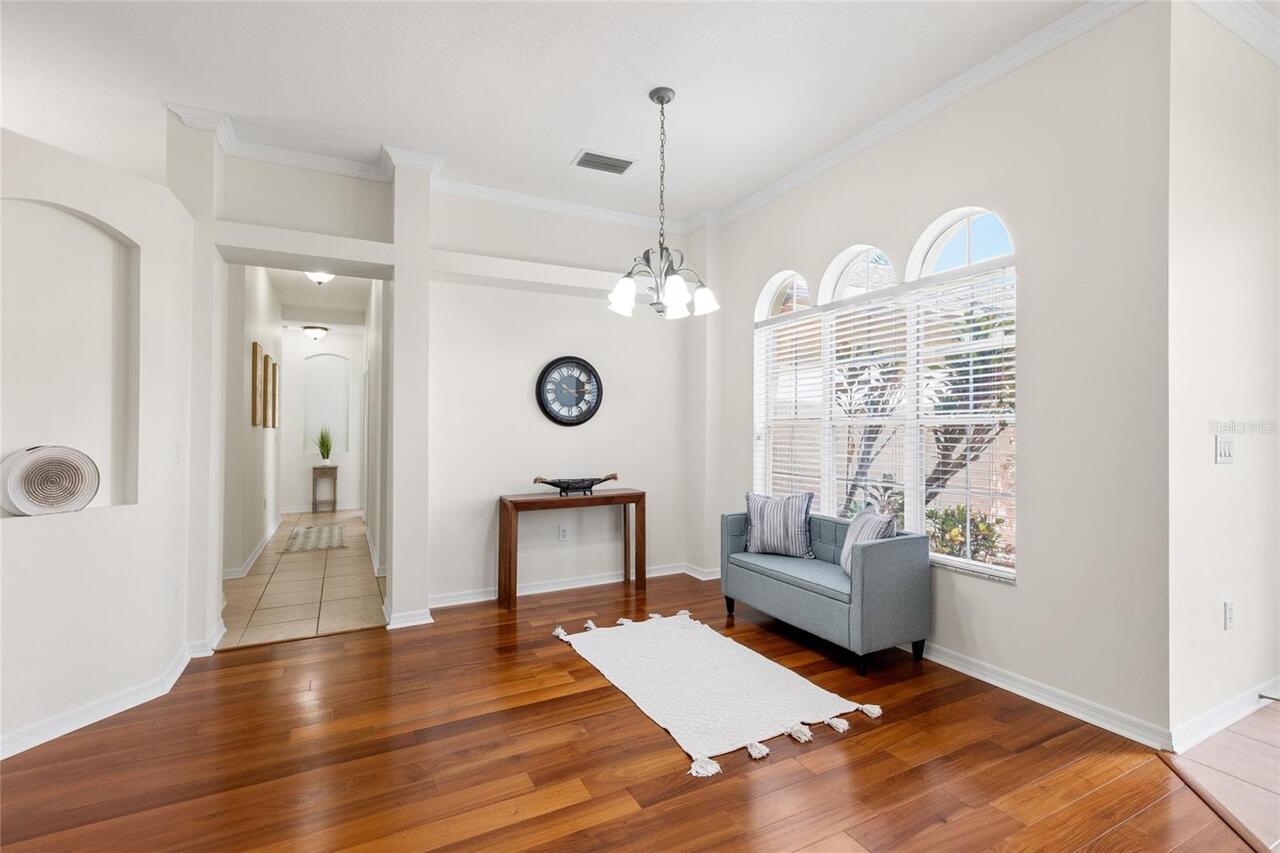 Listing Photo 12