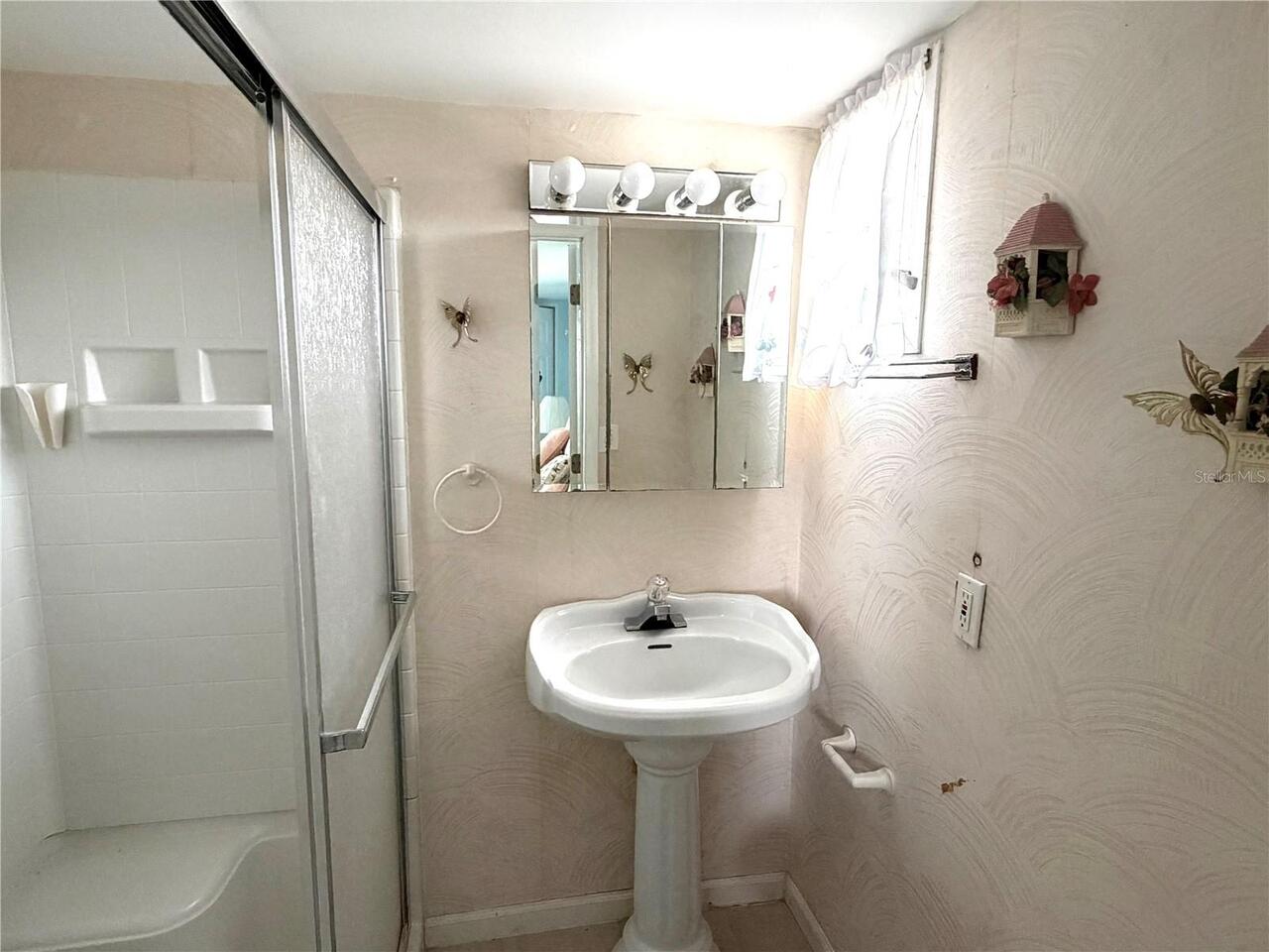 Listing Photo 14