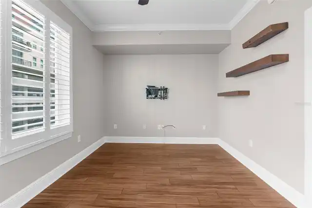 Listing Photo 14