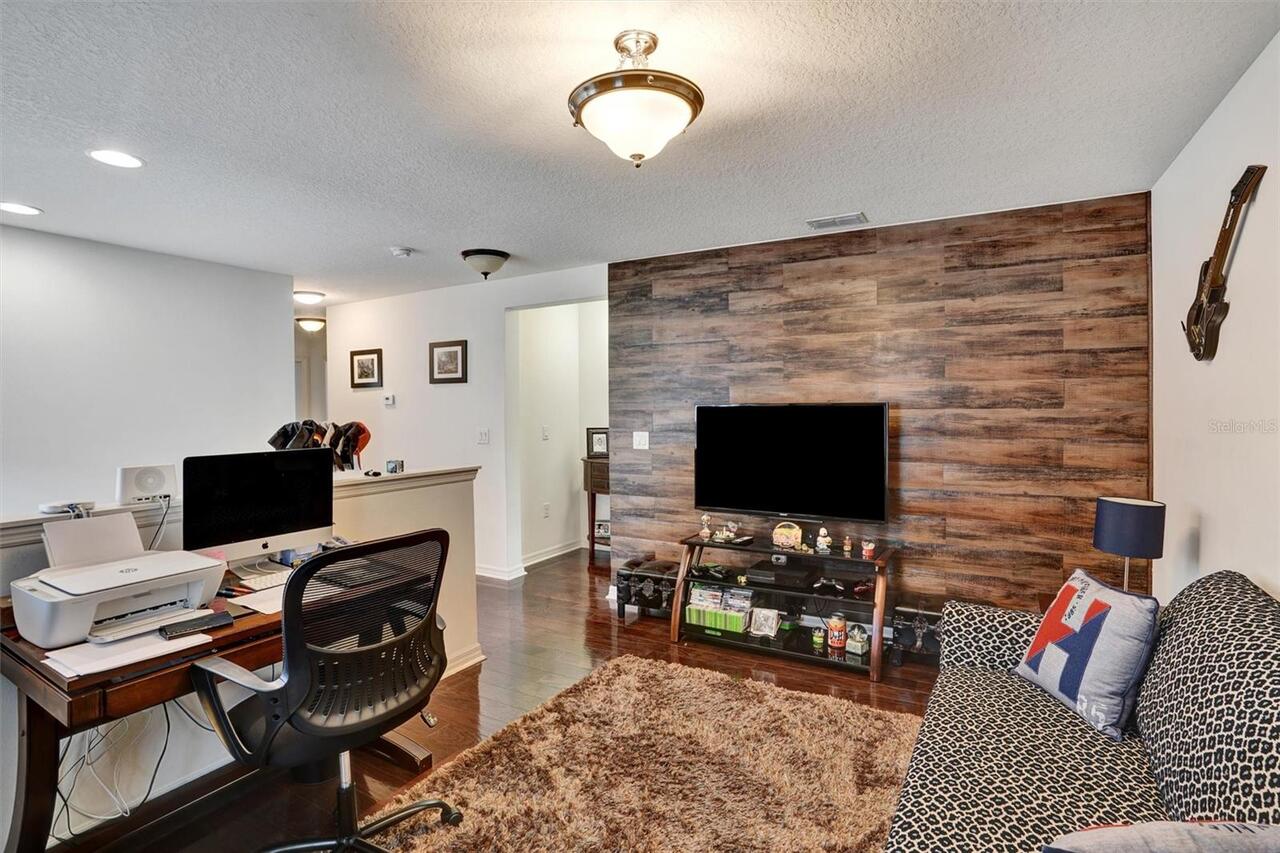 Listing Photo 16