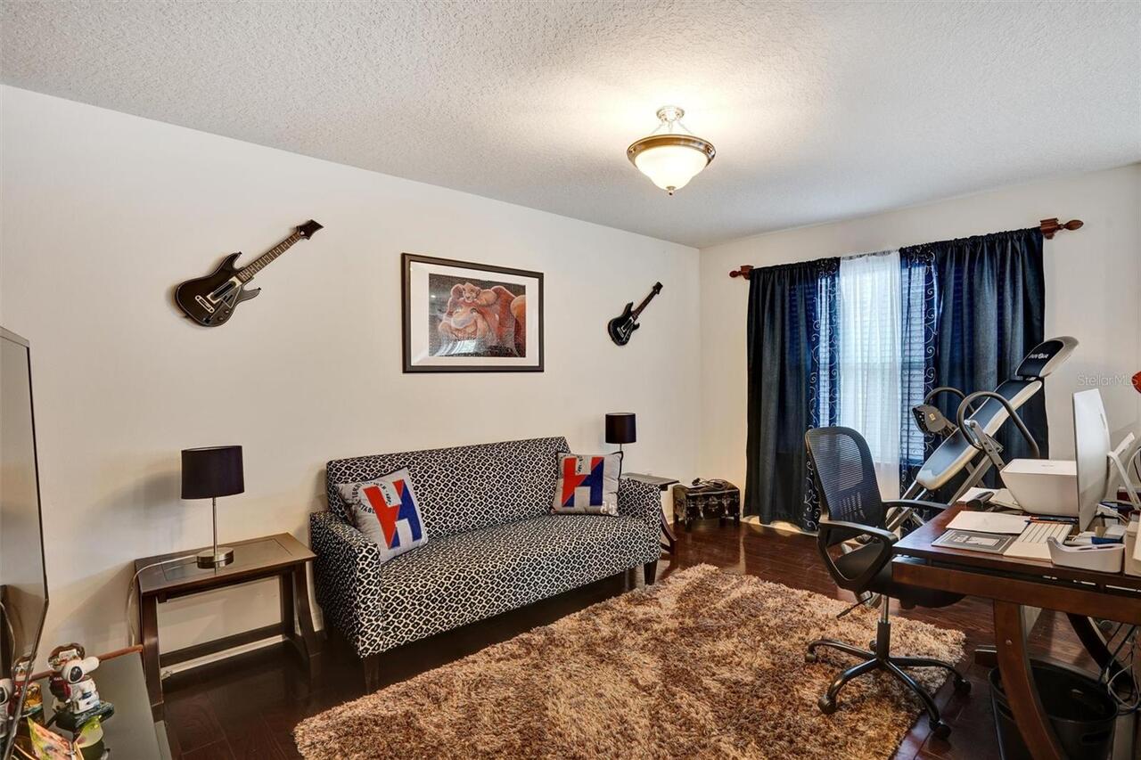 Listing Photo 17