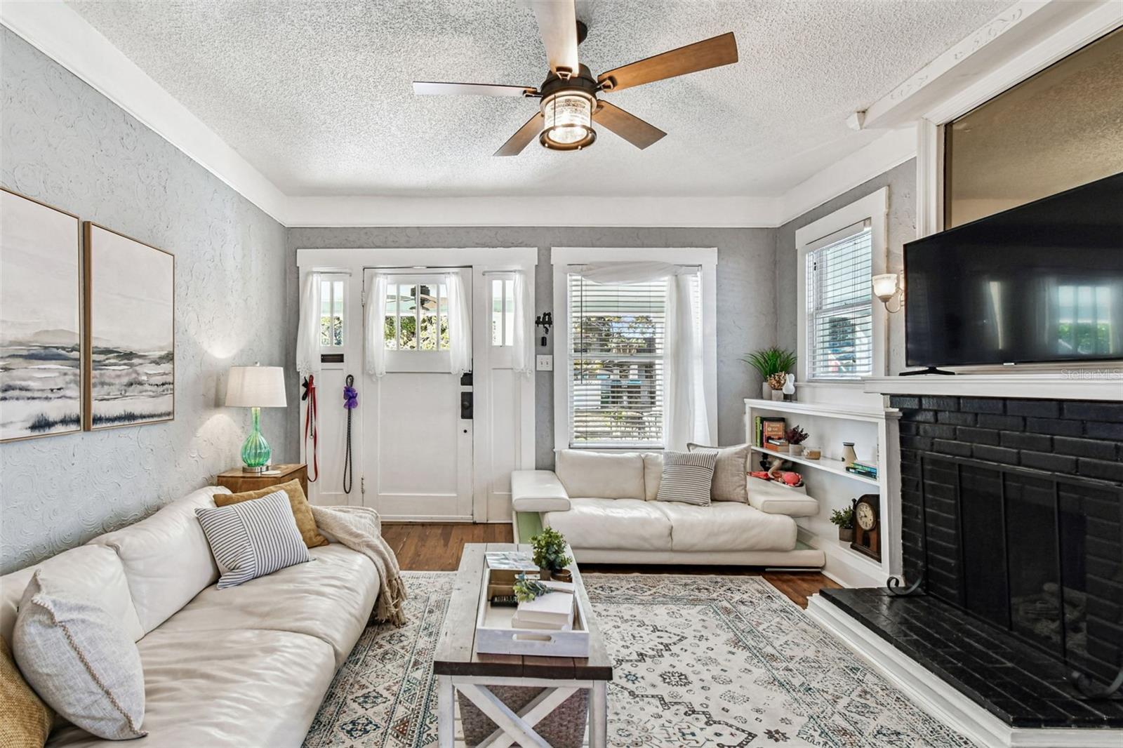 Listing Photo 9