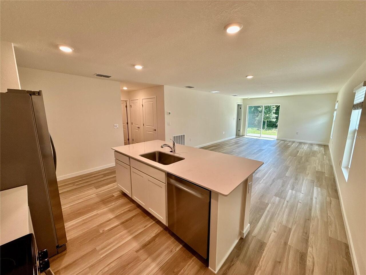 Listing Photo 7
