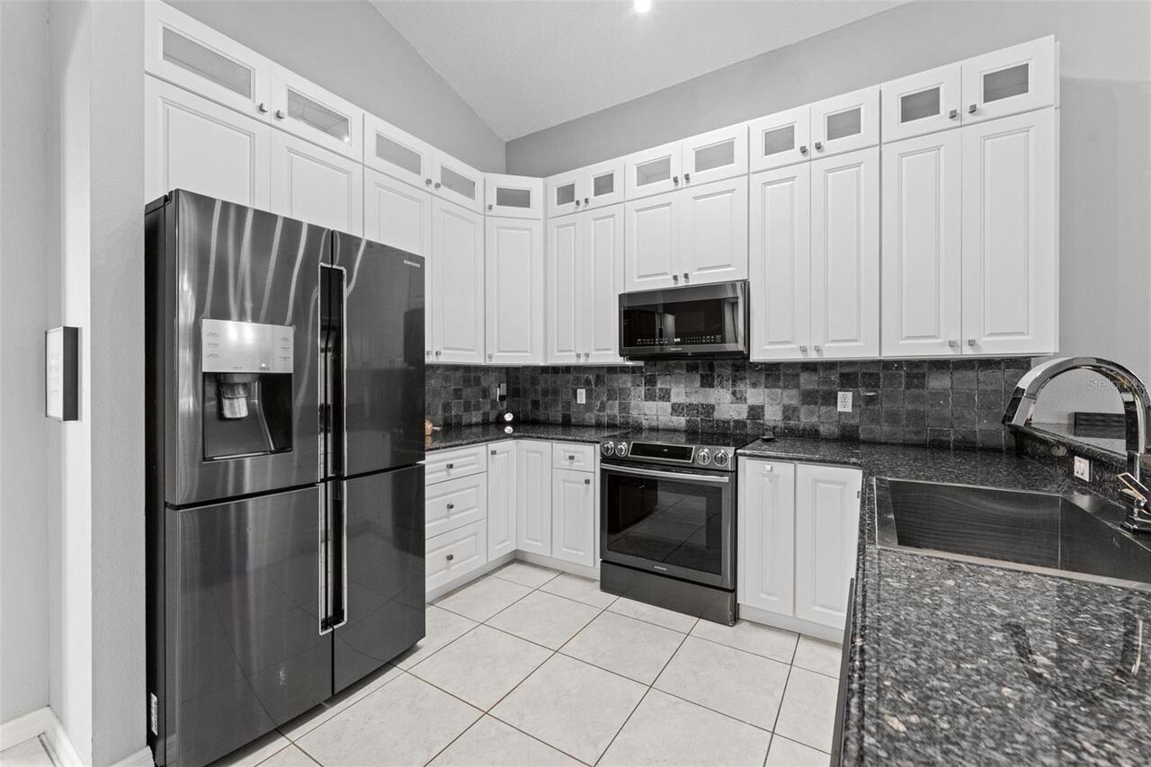 Listing Photo 9