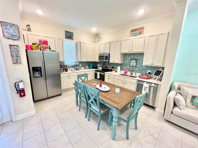 Listing Photo 8