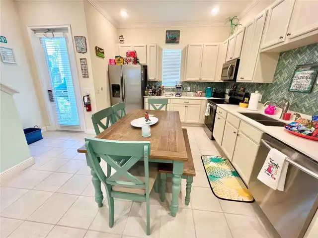 Listing Photo 9