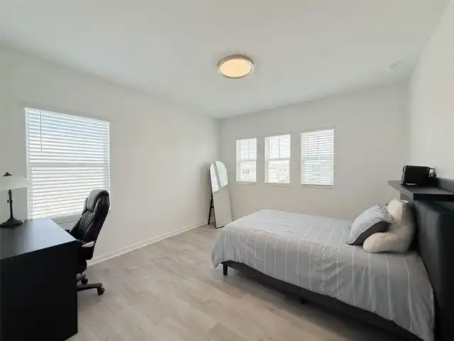 Listing Photo 37