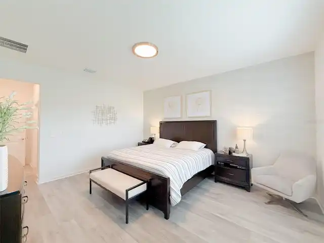 Listing Photo 43