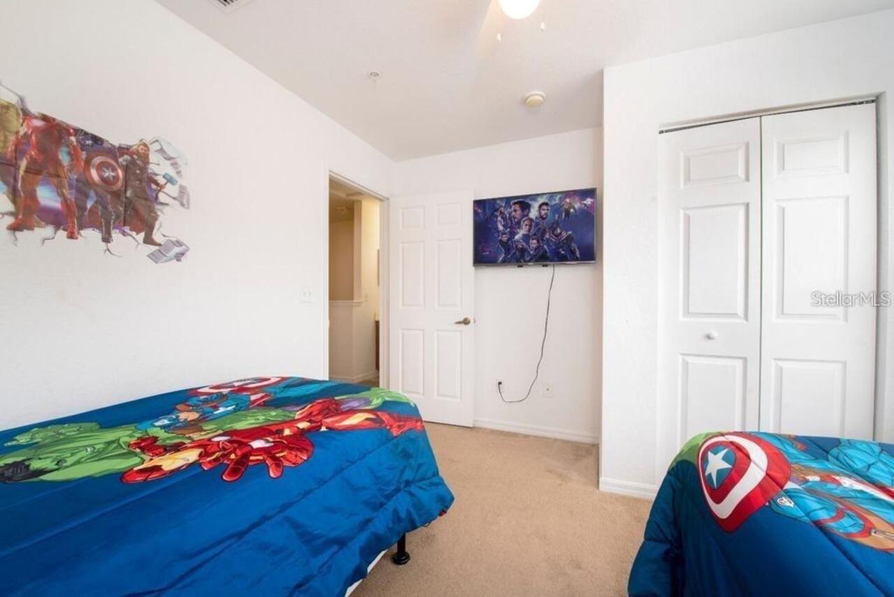 Listing Photo 12