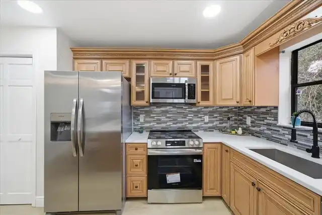 Listing Photo 19