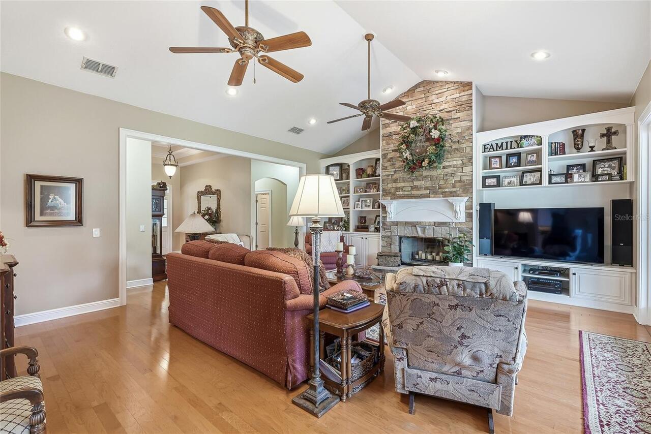 Listing Photo 16