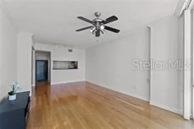 Listing Photo 12