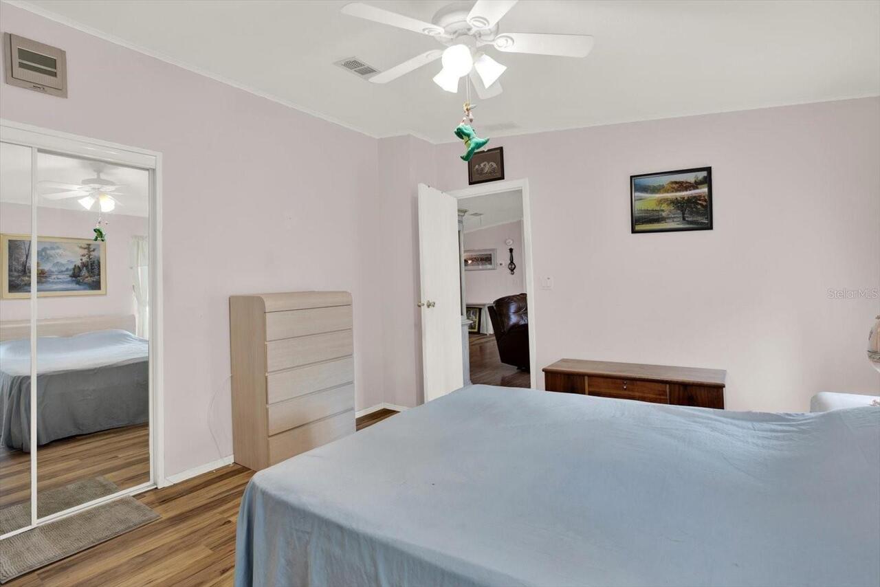 Listing Photo 9