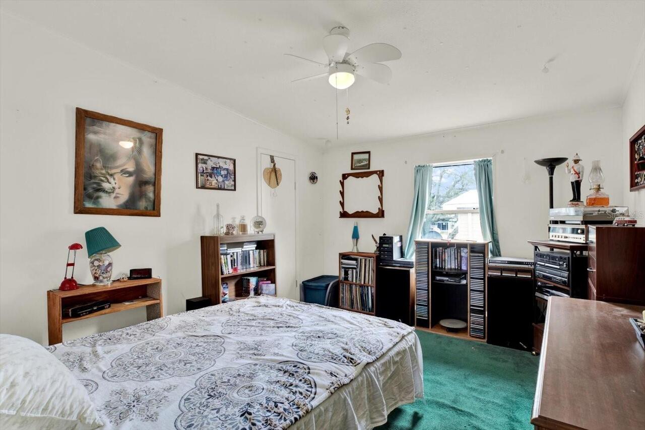 Listing Photo 12