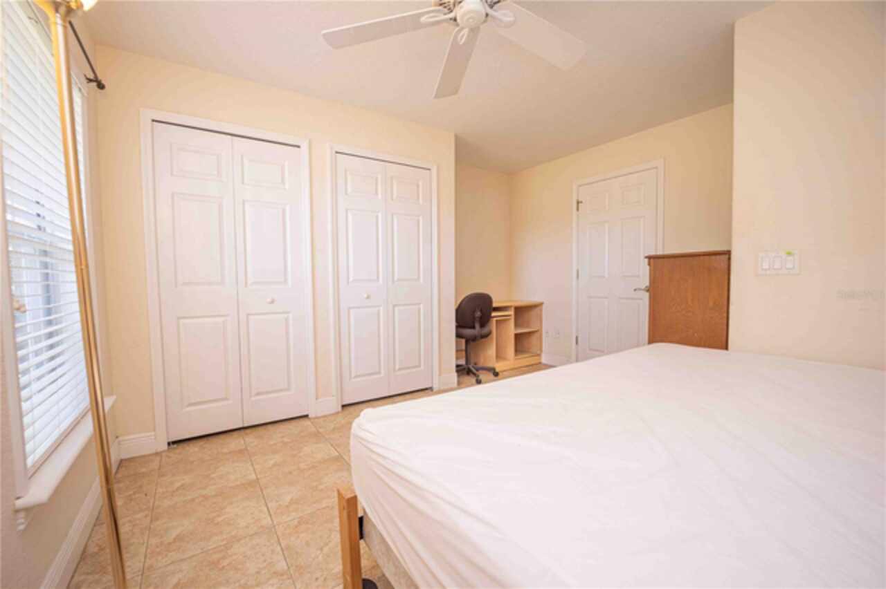 Listing Photo 12