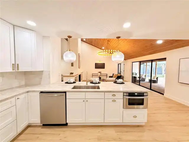 Listing Photo 22