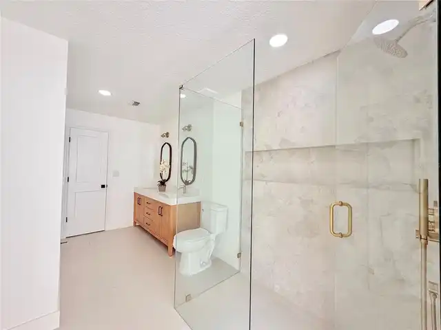 Listing Photo 54