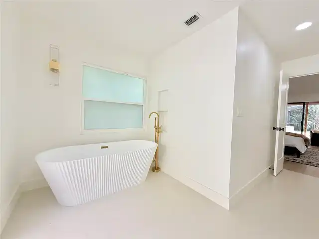 Listing Photo 57