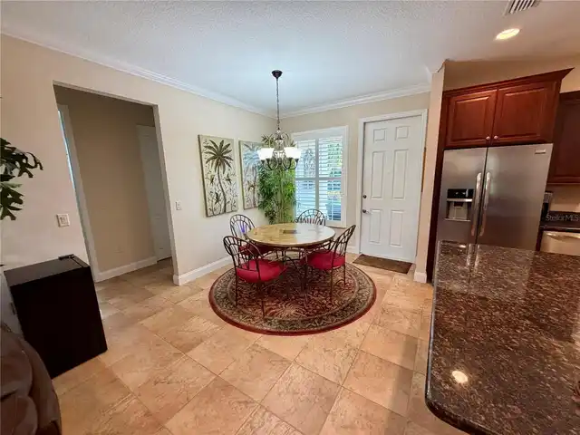 Listing Photo 10