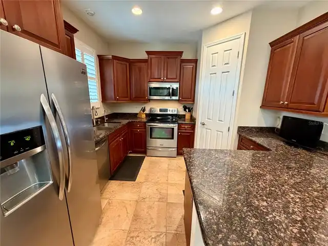 Listing Photo 12