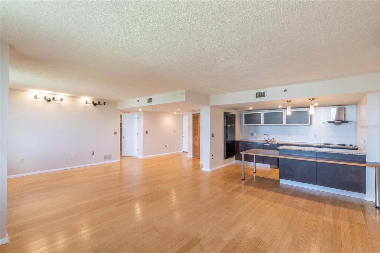 Listing Photo 9