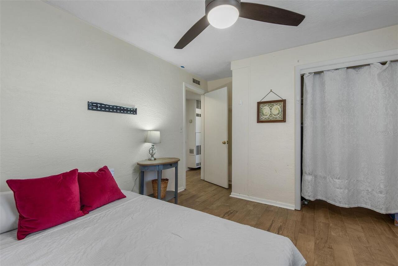 Listing Photo 15